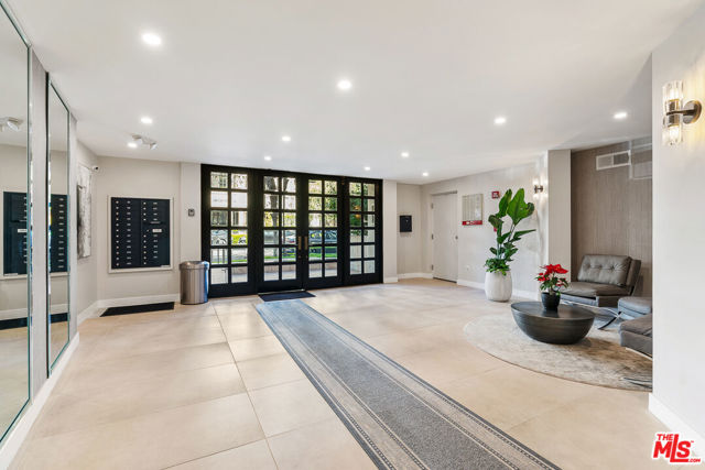 120 N Swall Drive, Los Angeles CA: https://media.crmls.org/mediaz/7681cc68-2217-40c5-ba10-22a0fbd0ec90.jpg