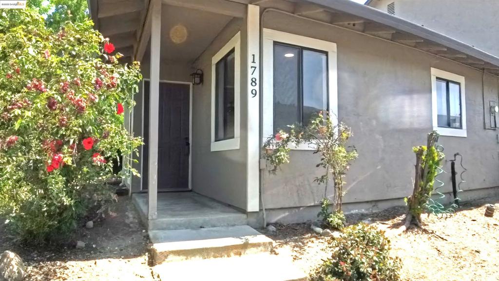 1789 Paseo Laguna Seco