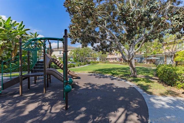 2299 Cabo Bahia, Chula Vista CA: https://media.crmls.org/mediaz/76823b88-7cd6-437f-aaf9-f5168ae2ceee.jpg