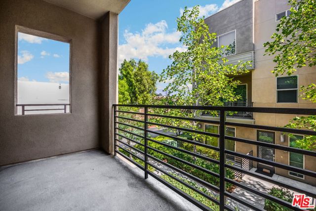 746 Farrier Way, Upland CA: https://media.crmls.org/mediaz/76828191-5b18-4321-bd62-4993d58e11b0.jpg