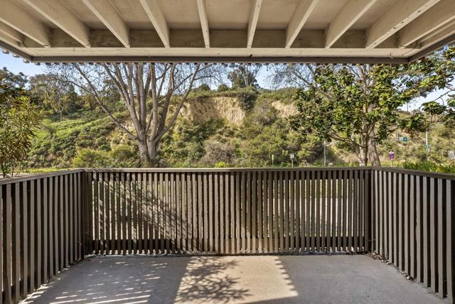 Image 15 of 40 For 8503 Villa La Jolla Dr E