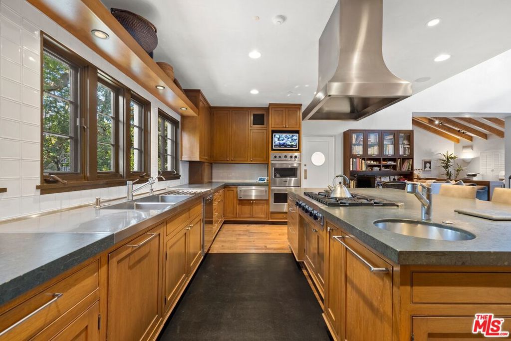 MLS #25564843 img 26