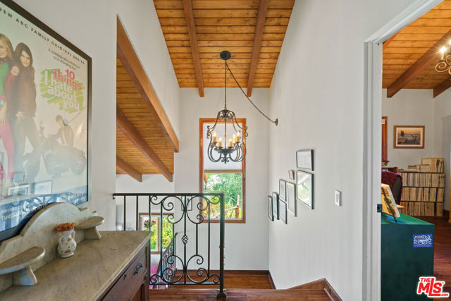 2303 Tuna Canyon Road, Topanga CA: https://media.crmls.org/mediaz/7683a1ce-6884-4d05-8e15-7d4f22fad1f5.jpg