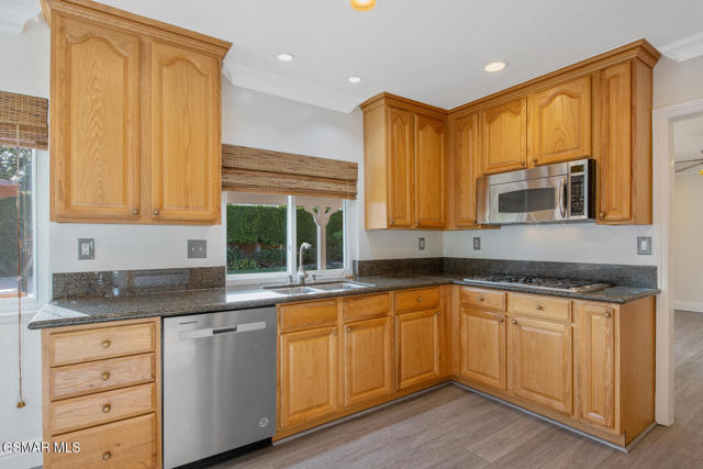 1469 Kirk Avenue, Thousand Oaks CA: https://media.crmls.org/mediaz/76842ef4-6773-4808-9d75-51055cc33248.jpg