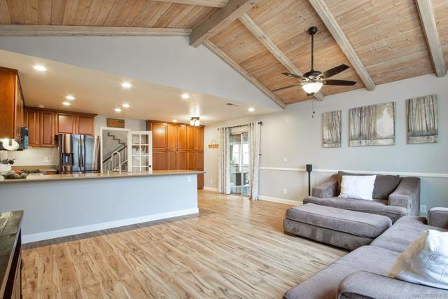 2258 Charise St, Escondido CA: https://media.crmls.org/mediaz/7684b797-f667-46e7-ae39-334e14cf9c4a.jpg