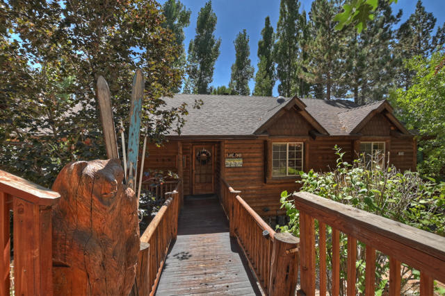 43259 Bow Canyon Road, Big Bear CA: https://media.crmls.org/mediaz/76858406-becf-4ef8-acef-09369bba1f3b.jpg