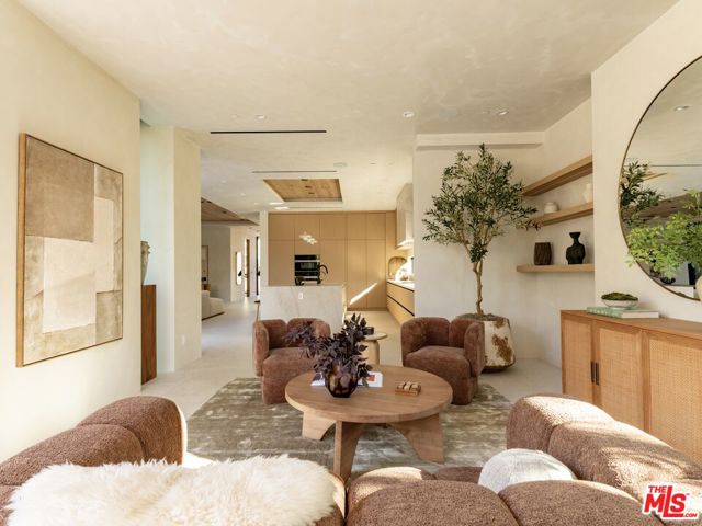 517 N Edinburgh Avenue, Los Angeles CA: https://media.crmls.org/mediaz/76859ad7-ad41-4beb-a7f1-a76774f328d0.jpg