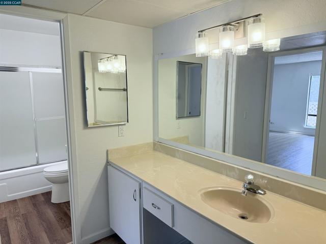 480 N Civic Dr, Walnut Creek CA: https://media.crmls.org/mediaz/76863dd6-675a-40e8-9814-10a2f5860ed4.jpg