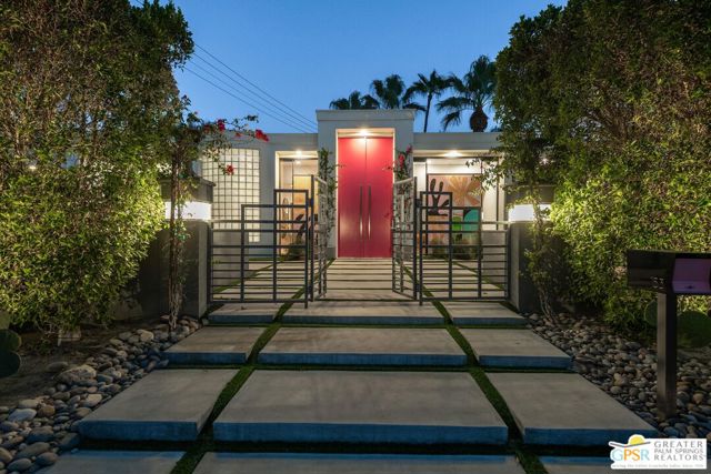 153 W El Camino Way, Palm Springs, CA 92264