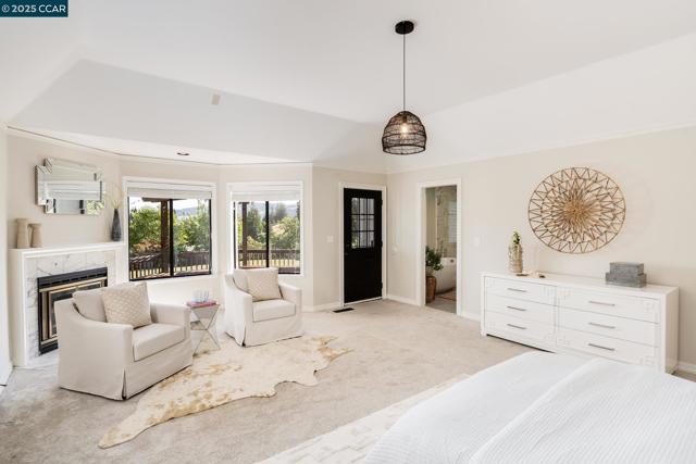 15 Blemer Ct, Danville CA: https://media.crmls.org/mediaz/7687bfd9-108e-465f-bf68-72d7ee87e4a8.jpg