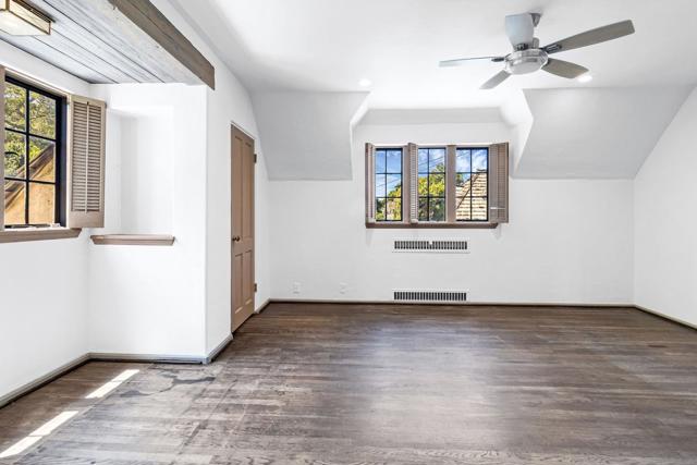 8 Los Laureles Avenue, Salinas CA: https://media.crmls.org/mediaz/768889a0-be75-401e-b730-54931e8a6695.jpg