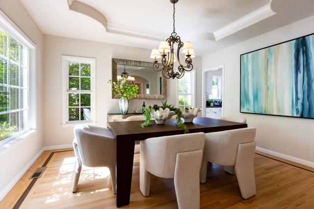 850 Arroyo Court, Palo Alto CA: https://media.crmls.org/mediaz/7688bd65-1fc1-47f3-8d6d-5c1f9514692a.jpg