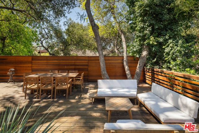 4713 Bedel Street, Woodland Hills CA: https://media.crmls.org/mediaz/76898f8e-9823-497d-a81b-ca1859c356c5.jpg