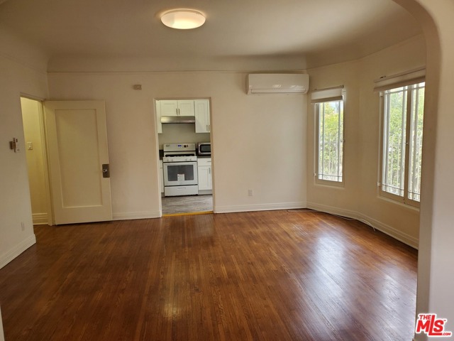 Image 3 for 109 S Berendo St, Los Angeles, CA 90004