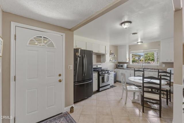 Detail Gallery Image 6 of 31 For 12159 Hoyt St, Sylmar,  CA 91342 - 3 Beds | 2 Baths