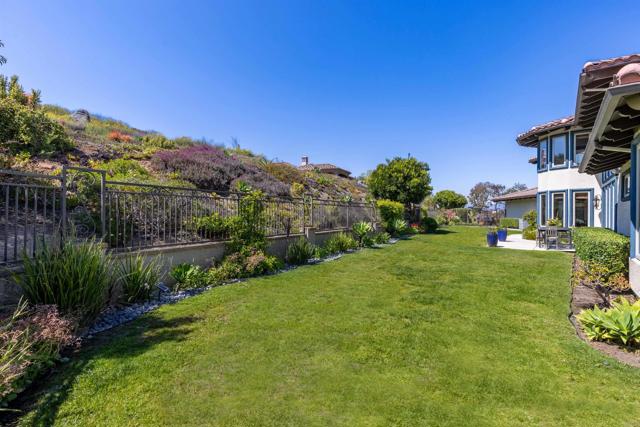 9698 Welk View Drive, Escondido CA: https://media.crmls.org/mediaz/768ad46a-592c-44ba-9454-f25db85963c4.jpg