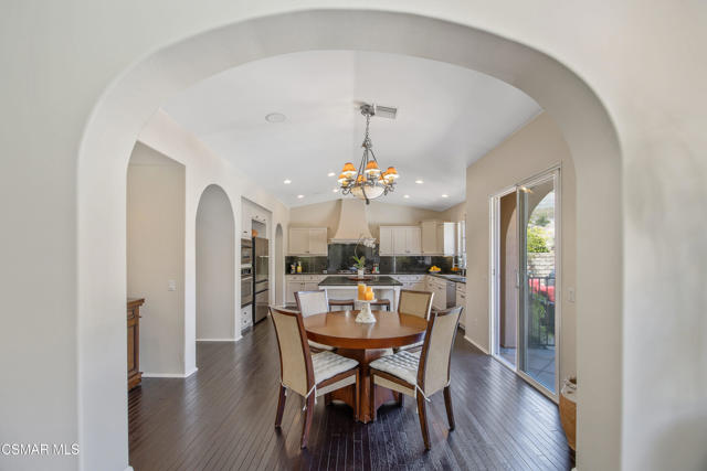 5309 Via Rincon, Newbury Park CA: https://media.crmls.org/mediaz/768afe5f-dd2b-4241-9dac-9ea8693f2c50.jpg