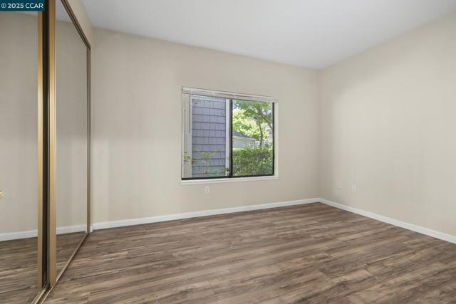 2584 Oak Rd, Walnut Creek CA: https://media.crmls.org/mediaz/768c8071-0f0d-4488-8618-456f0cf981f8.jpg