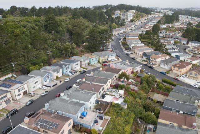 16 Canterbury Avenue, Daly City CA: https://media.crmls.org/mediaz/768c880c-36f9-4ae3-8f73-468543732acf.jpg