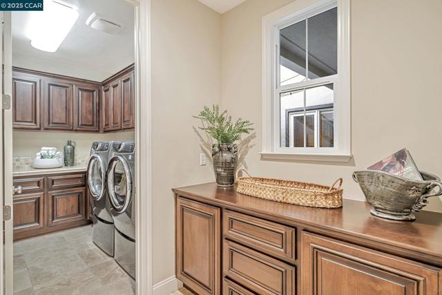 120 Tamarind Ln, Danville CA: https://media.crmls.org/mediaz/768dd49e-c59d-4bd5-82a9-7758d84d7936.jpg
