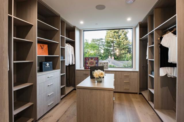 1080 Cotton Street, Menlo Park CA: https://media.crmls.org/mediaz/768e3603-0074-451f-967a-a6f13c1459f4.jpg