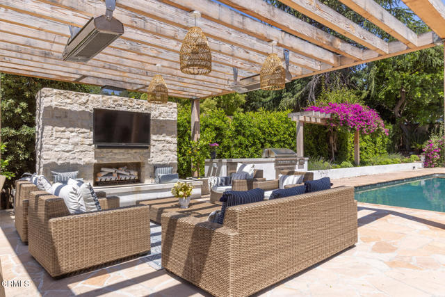 4435 Encinas Drive, La Canada Flintridge CA: https://media.crmls.org/mediaz/768f5a4a-778a-4d9c-8a74-d466f064d980.jpg