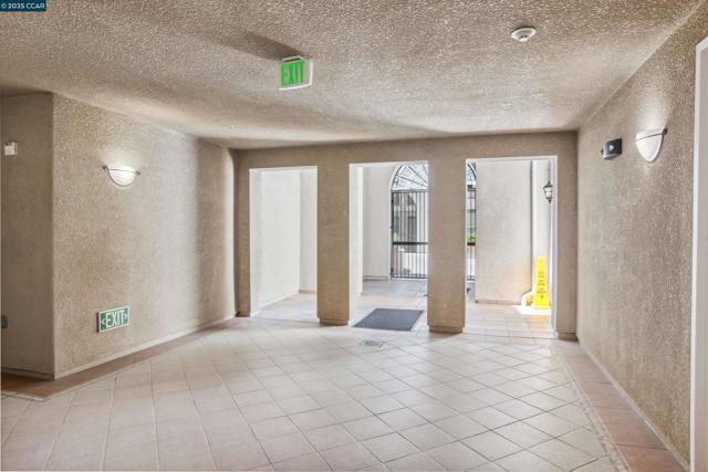 3240 Maguire Way, Dublin CA: https://media.crmls.org/mediaz/76903b56-cfbd-4435-9df1-33559d92baa6.jpg