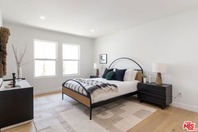 Image 24 of 56 For 4525 Greenbush Avenue