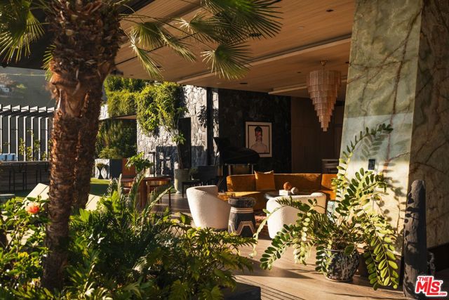 1851 N Stanley Avenue, Los Angeles CA: https://media.crmls.org/mediaz/769165e9-7a92-48c5-b651-961d74eed1f4.jpg