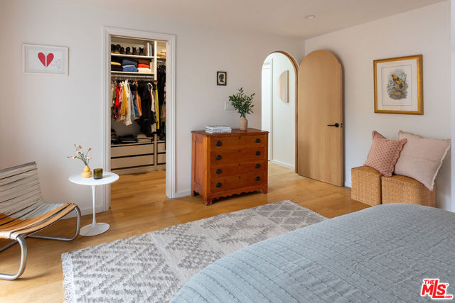 1309 Keniston Avenue, Los Angeles CA: https://media.crmls.org/mediaz/7691dff6-04d3-4794-8a39-9386bb05ec1e.jpg