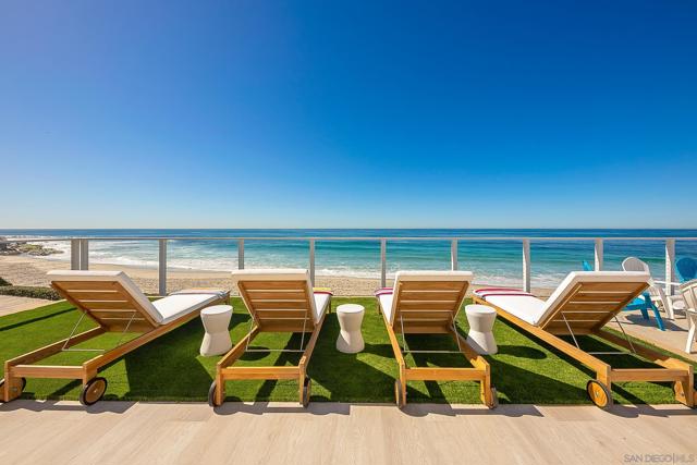 303 Sea Lane, La Jolla CA: https://media.crmls.org/mediaz/769255c8-b58e-4763-8283-c772d97a6ea7.jpg