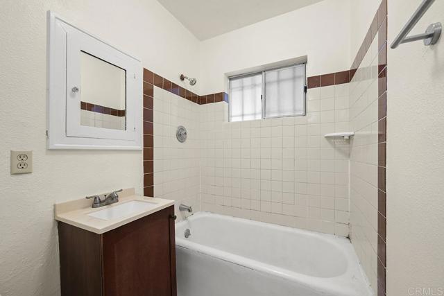 2227 Wightman Street, San Diego CA: https://media.crmls.org/mediaz/7692fcaf-4b24-474b-8c26-3eee8a569ede.jpg