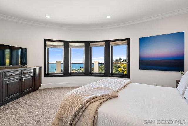 2516 Ruette Nicole, La Jolla CA: https://media.crmls.org/mediaz/76947aee-2f5c-4bc9-81b2-a3d9849d0eb2.jpg