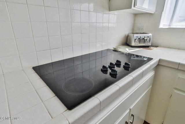 5429 Newcastle Avenue, Encino CA: https://media.crmls.org/mediaz/76948d23-0567-406a-bf7a-6b60065ecf82.jpg
