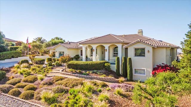 4116 Ashford Circle, Hollister CA: https://media.crmls.org/mediaz/7695b470-ac1a-42fe-b3ff-921b7746dcba.jpg