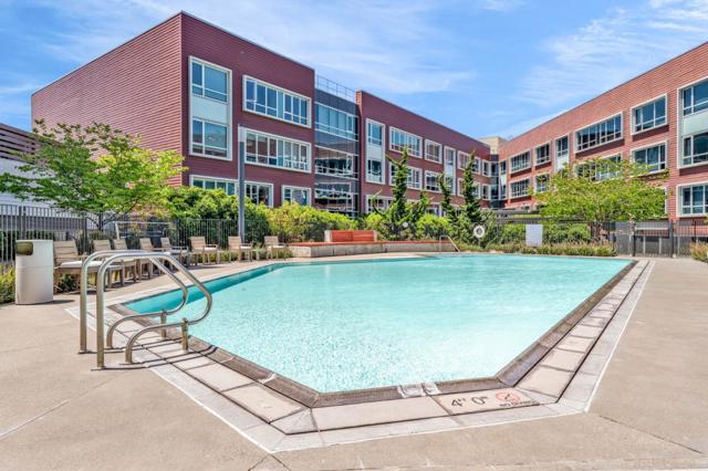 1000 3rd Street, San Francisco CA: https://media.crmls.org/mediaz/7695d4a6-58ac-49cd-8583-12a5b7d8a09a.jpg
