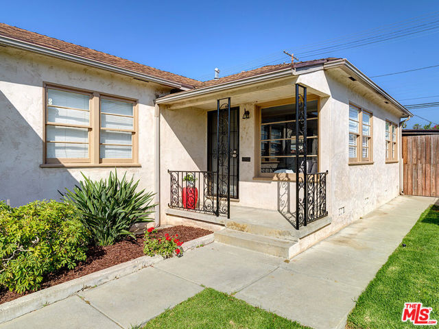 Image 3 for 7822 Flight Ave, Los Angeles, CA 90045