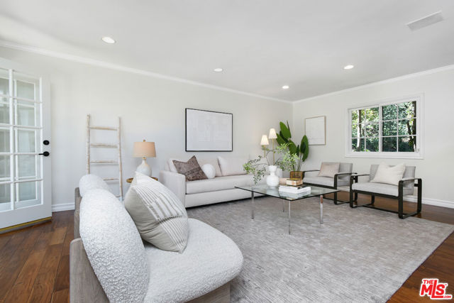 15474 Loom Place, Sherman Oaks CA: https://media.crmls.org/mediaz/7695f601-79bd-40a5-aff2-da359e7d83ff.jpg