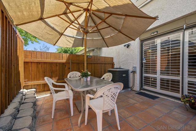 Image 26 of 34 For 9833 Rimpark Way