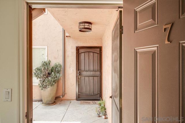 Image 23 of 25 For 4737 34th St  Unit #7
