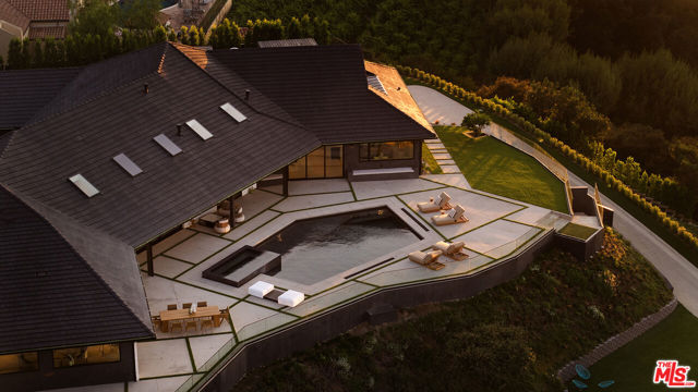 Drew Fenton | 16401 Mulholland Drive Los Angeles CA | MLS: 7706113