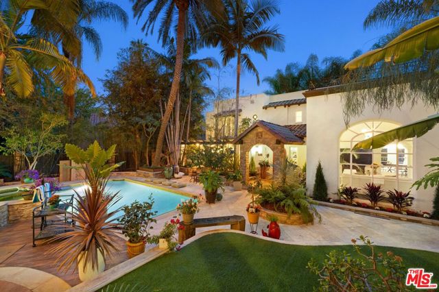 2276 La Granada Drive, Los Angeles CA: https://media.crmls.org/mediaz/7698028c-bff1-4aef-8ee5-b1980e4e9ca4.jpg