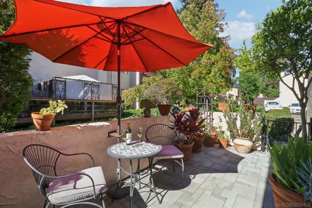 3069 Plaza Natalia, Bonita CA: https://media.crmls.org/mediaz/769868a7-2a40-487c-8552-e9f507632d22.jpg