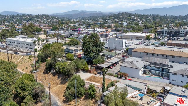 133 S Avenue 64, Los Angeles CA: https://media.crmls.org/mediaz/769894de-fe96-4bb6-a566-b82fcc4d9cb3.jpg