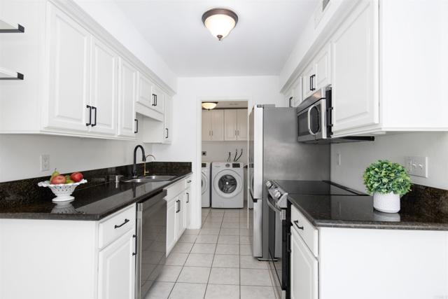 Detail Gallery Image 11 of 31 For 4273 Rockport Bay Way, Oceanside,  CA 92058 - 2 Beds | 1/1 Baths