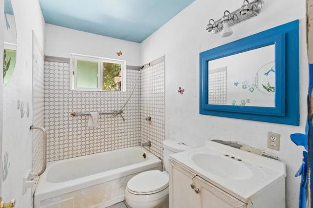 7541 19th Street, Sacramento CA: https://media.crmls.org/mediaz/7698dd52-4d2c-42f0-86f9-1ded129f19b2.jpg