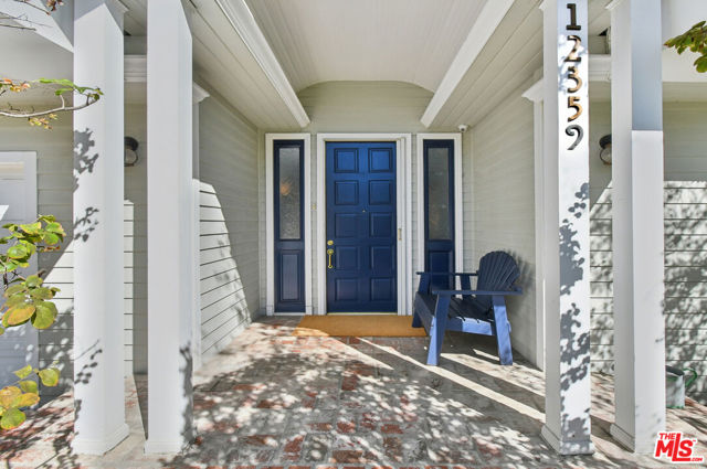 12359 Califa Street photo 18