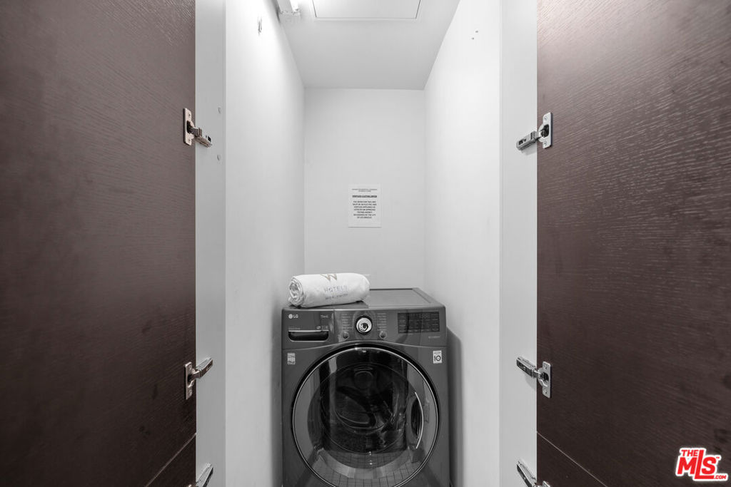 https://media.crmls.org/mediaz/769a1b46-6aeb-46d6-b421-47c081e81e1d.jpg?preset=X-Large