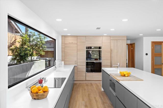 Detail Gallery Image 14 of 57 For 1560 Hawk View Dr, Encinitas,  CA 92024 - 4 Beds | 4 Baths