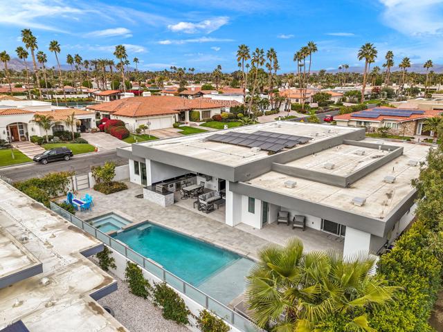 76305 Shoshone Drive, Indian Wells CA: https://media.crmls.org/mediaz/769a8ce0-b8ad-4c8a-8587-e824e64959ae.jpg